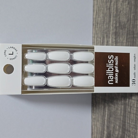 Dashing Diva Other - Dashing Diva NailBliss Salon Gel Nails Long Length Brand New White